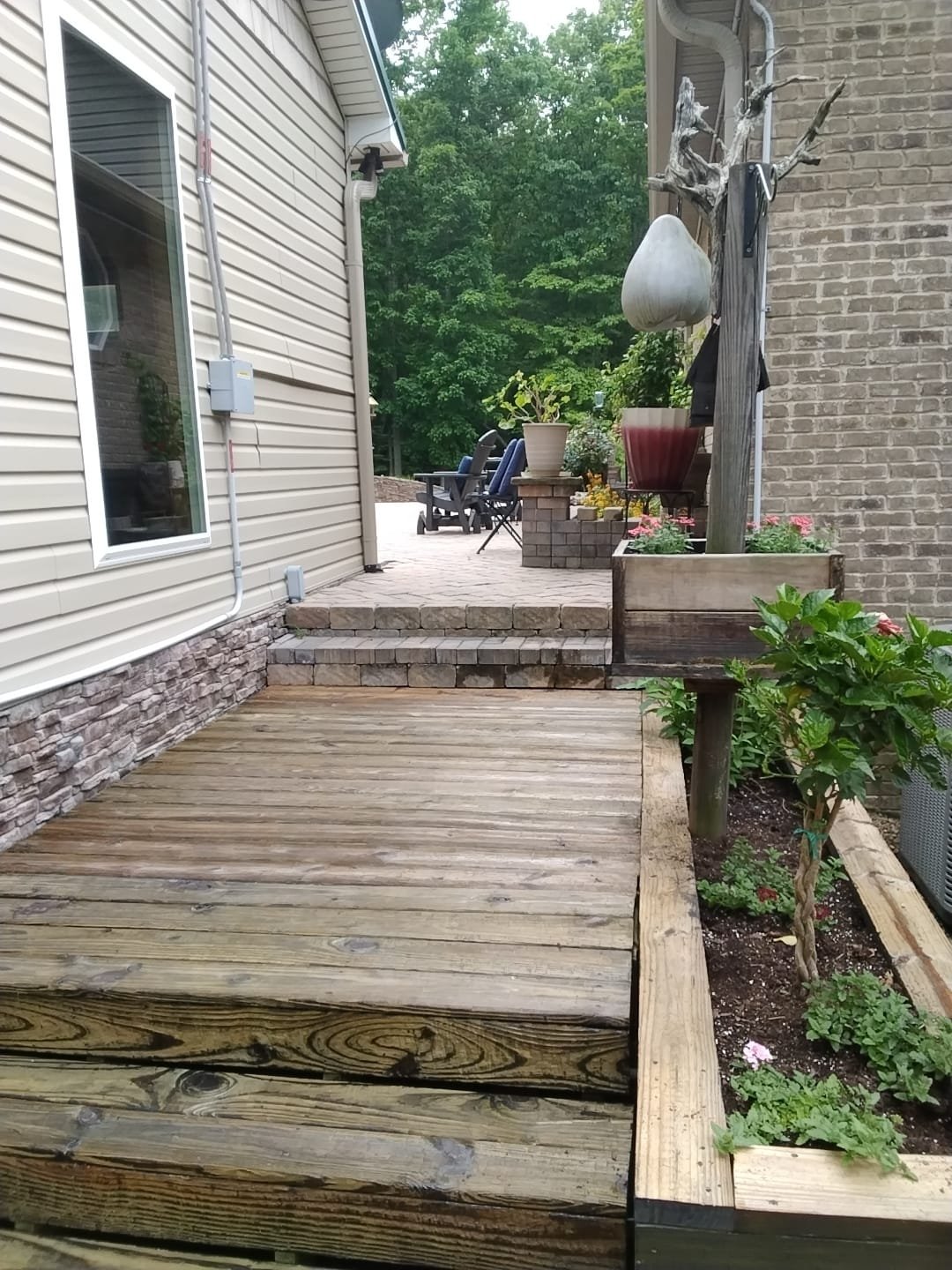 Well-maintained outdoor area of a home