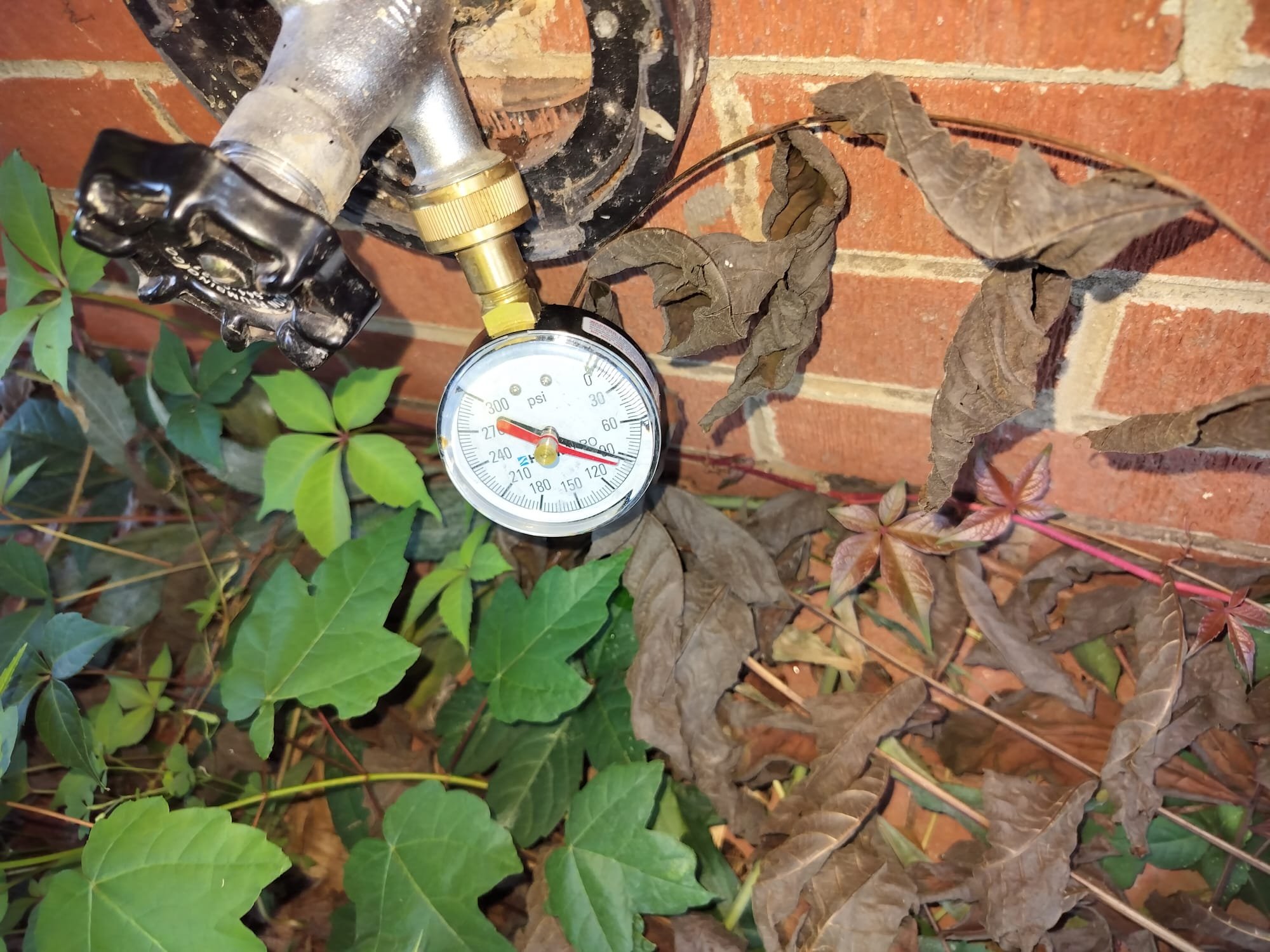 Outdoor Water Spigot with Pressure Gauge