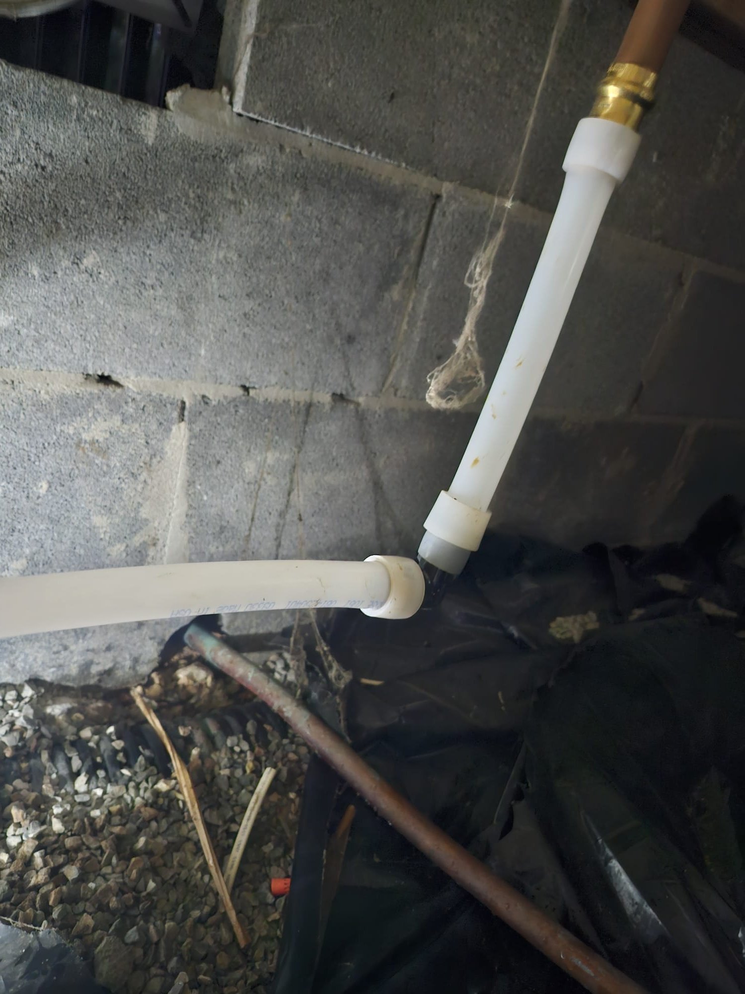 Modern PEX and copper pipe connectors