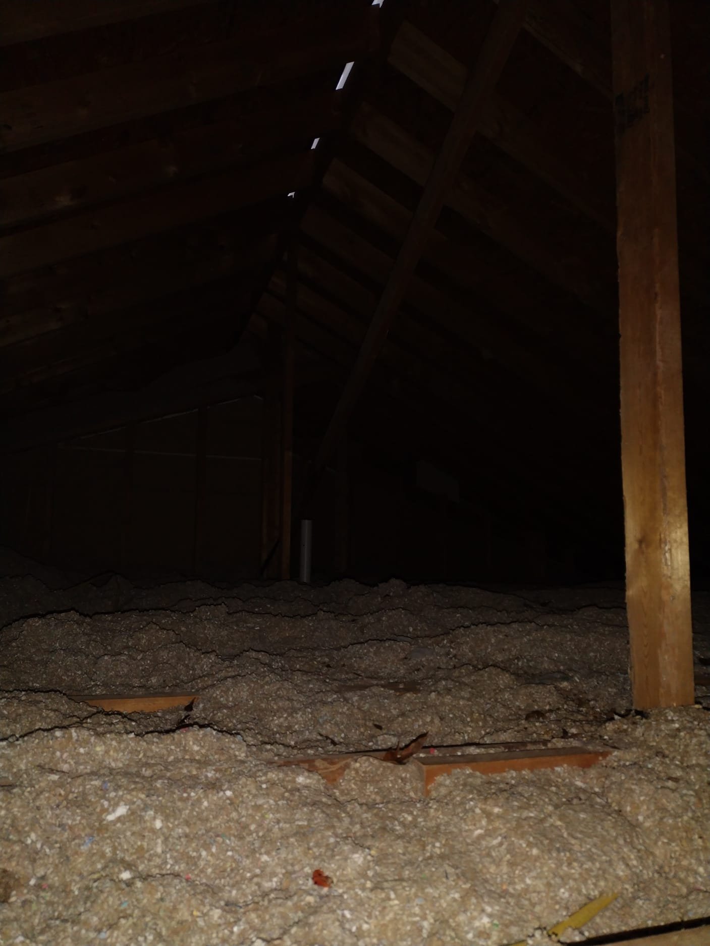 Attic insulation with light gaps