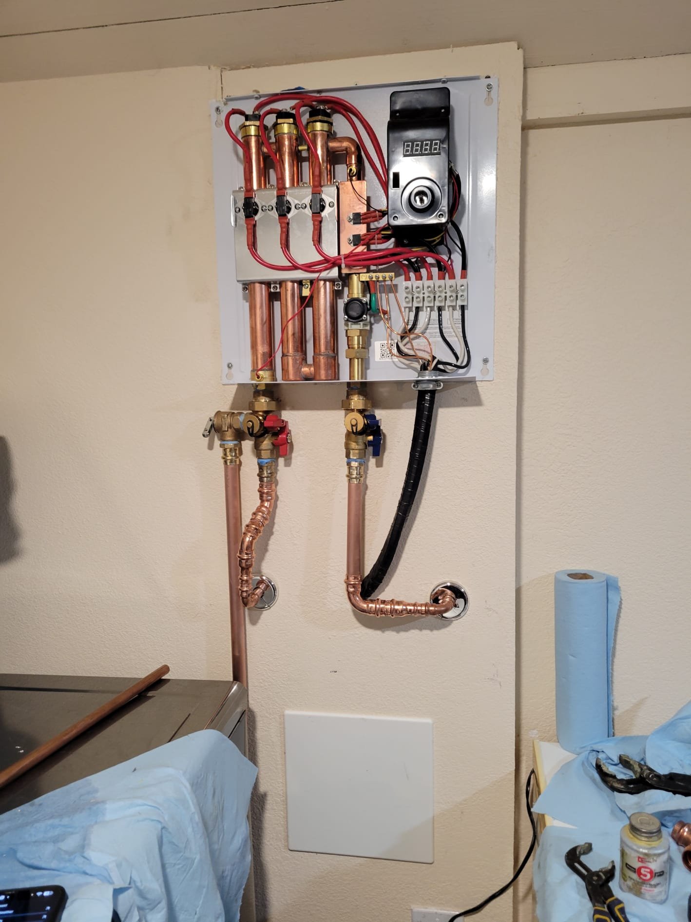 Newly installed plumbing manifold system